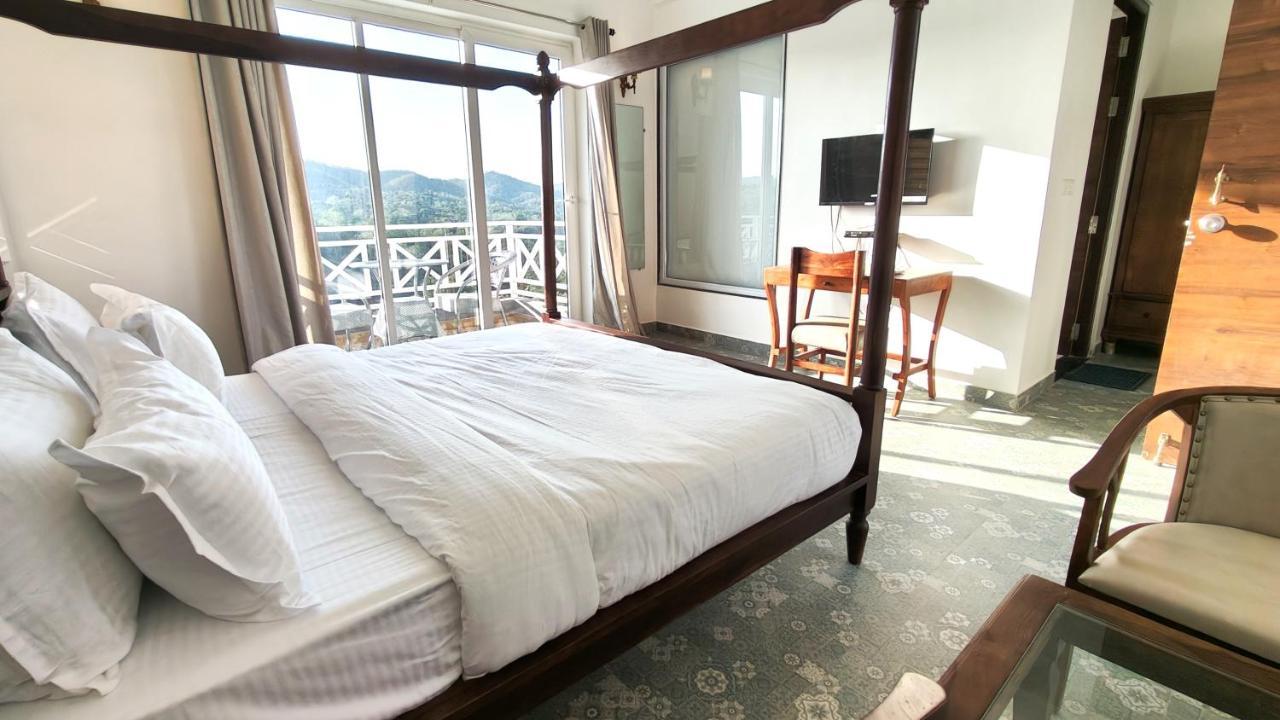 The Sky Imperial Pavoreal Jungle Resort 쿰발가르 외부 사진