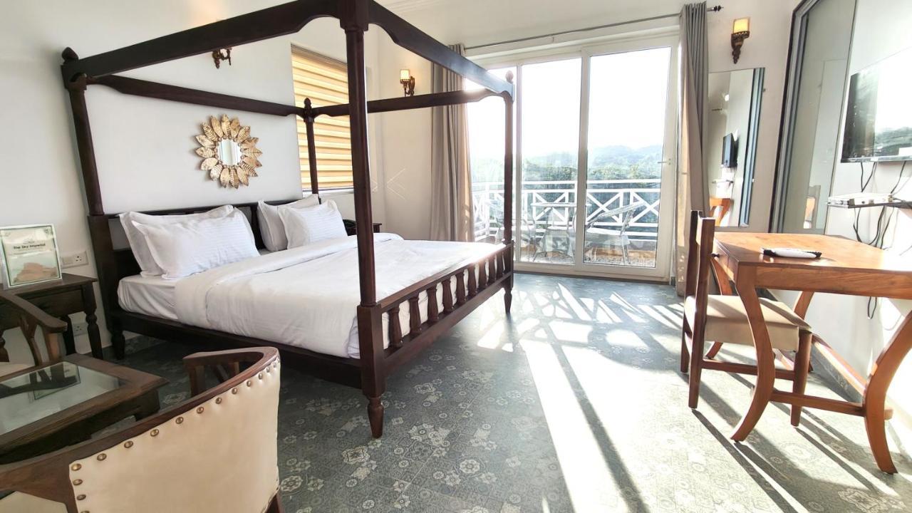 The Sky Imperial Pavoreal Jungle Resort 쿰발가르 외부 사진