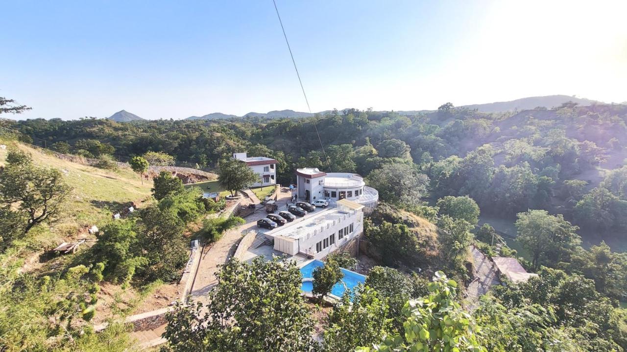 The Sky Imperial Pavoreal Jungle Resort 쿰발가르 외부 사진