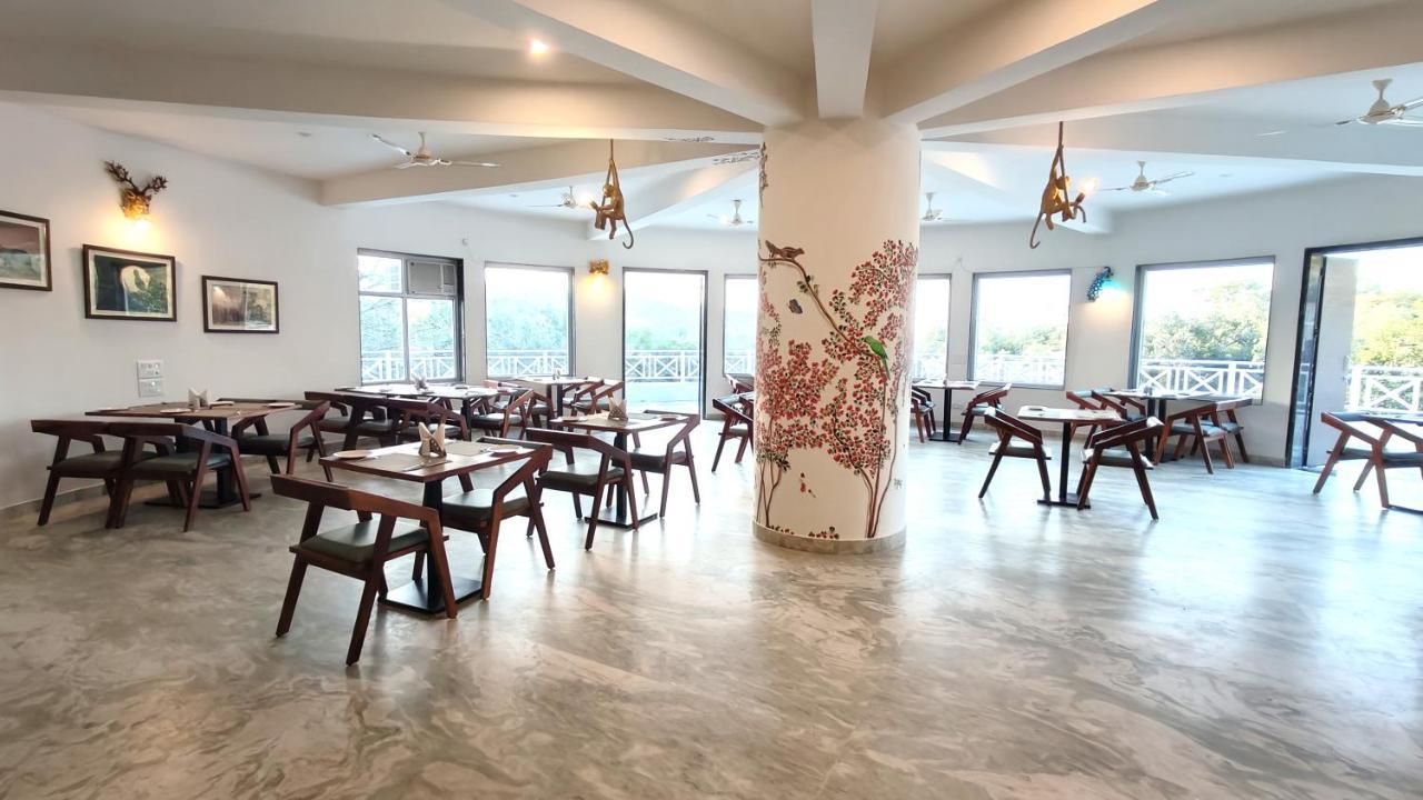The Sky Imperial Pavoreal Jungle Resort 쿰발가르 외부 사진